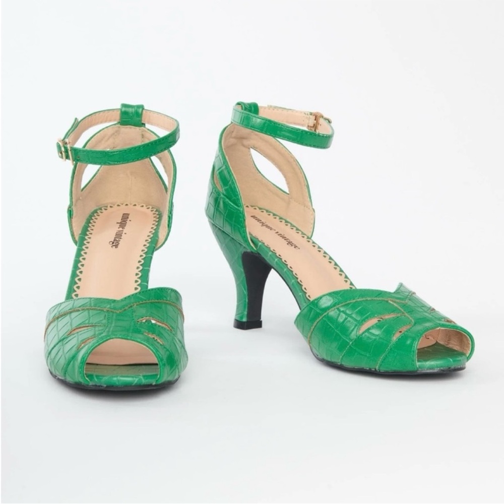 Unique Vintage Bright Green Ankle-Strap Peep Toe Heels, New, no box. - Picture 2 of 6